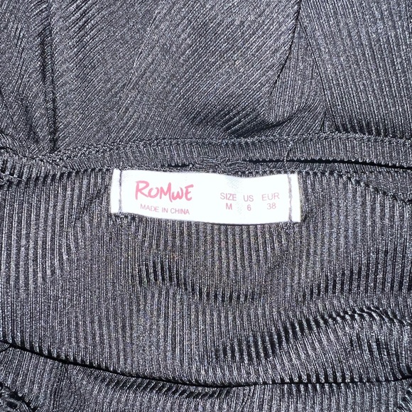 Romwe Bodysuit Women’s Size Medium - Picture 3 of 3